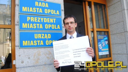 Ociepa wciąż zabiega o debatę z Zembaczyńskim