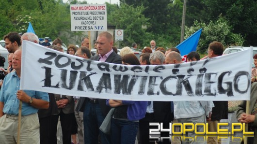 Protest przeciw odwołaniu dyrektora NFZ