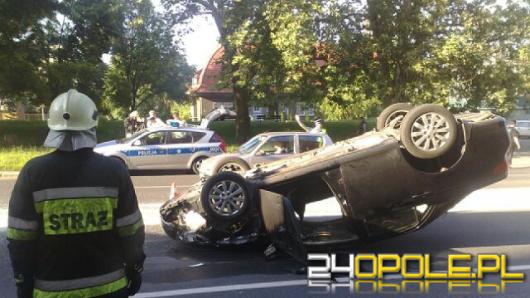 Toyota dachowała na Ozimskiej w Opolu