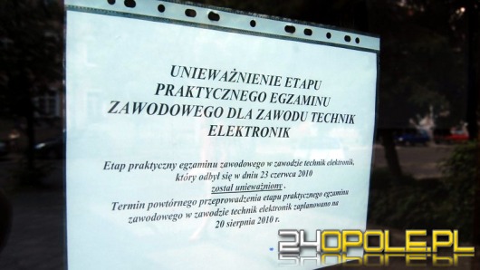 Skandal z egzaminami na elektroników