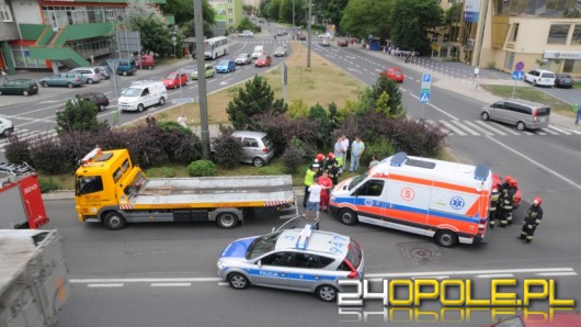 Wypadek na rondzie w Opolu