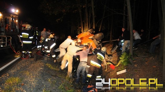 Bus z robotnikami wypadł z drogi