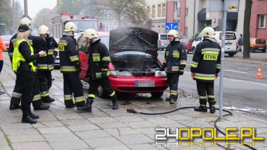 W Opolu palił się samochód