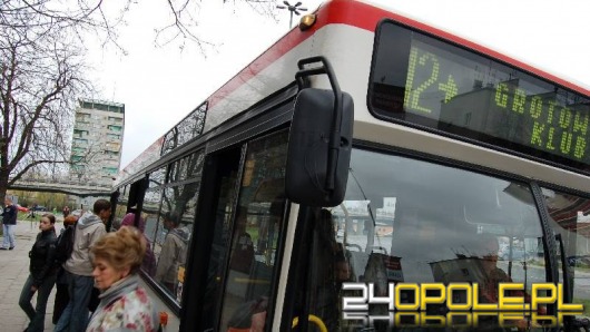 Na cmentarz najlepiej pojechać autobusem