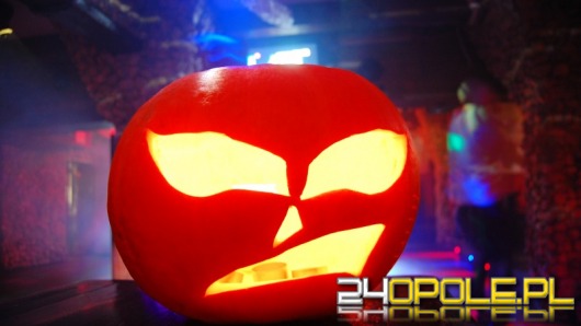 Napad w Halloween. 14-latek zaatakował i okradł małe dzieci