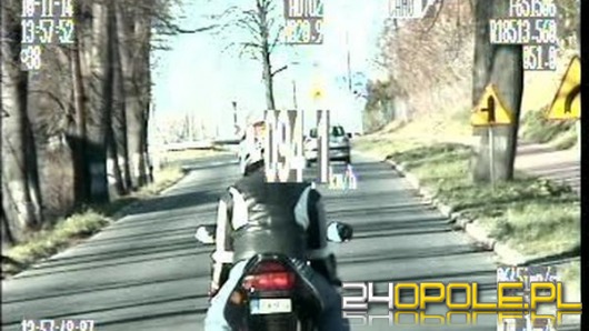 Motocyklista "zarobił" 43 punkty karne w kwadrans