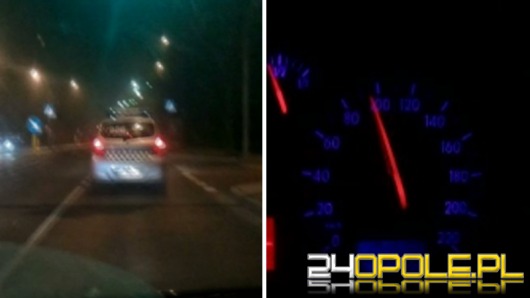 Straż miejska pędziła przez miasto 100 km/h