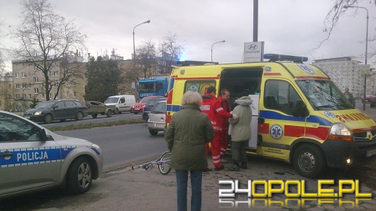 Kierowca toyoty potrącił rowerzystkę i uciekł