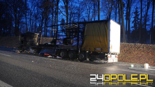 Pożar na autostradzie, nieprzejezdna nitka w stronę Katowic