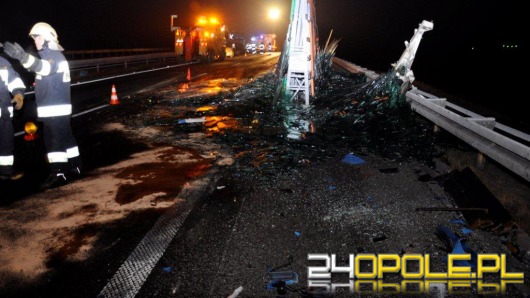 Zderzenie dwóch ciężarówek na A4, autostrada już przejezdna