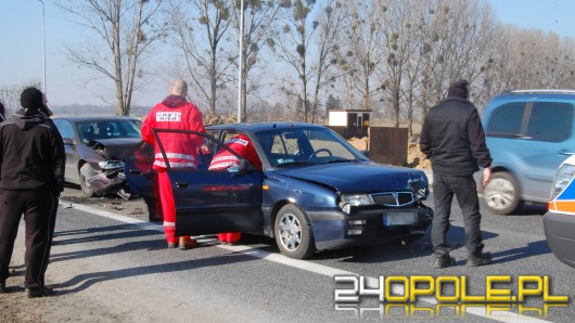 Trzy samochody zderzyły się w Dąbrowie