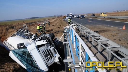 Cysterna wypadła z autostrady