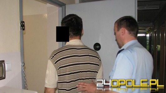 25-latek ukradł kurtki na dyskotece