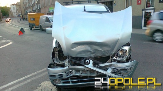 Kobieta na podwójnym gazie doprowadziła do zderzenia