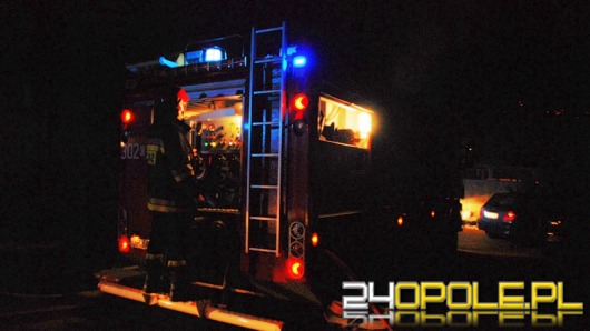 Volkswagen spłonął na parkingu