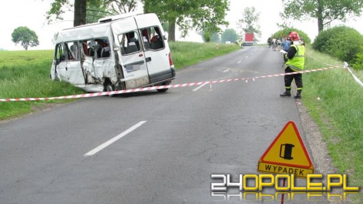 Poważny wypadek busa przewożącego dzieci
