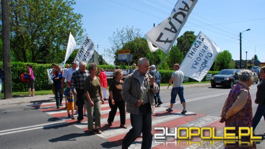 Mieszkańcy Starego Grodkowa żądają obwodnicy