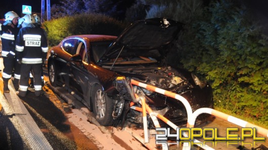 Pijany kierowca rozbił porsche panamera