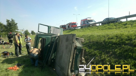 Dwie osoby ranne w wypadku  na autostradzie