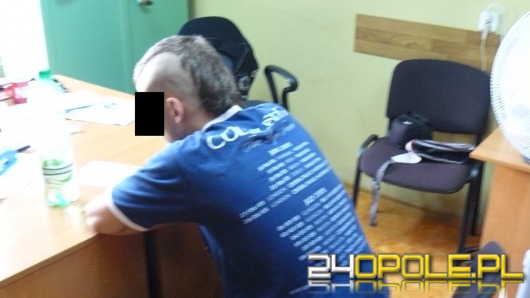 21-latek okradł swojego kolegę