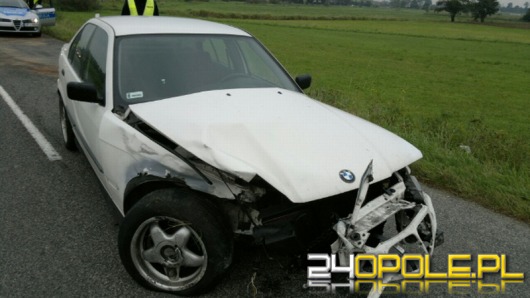 Czołowe zderzenie bmw i łady