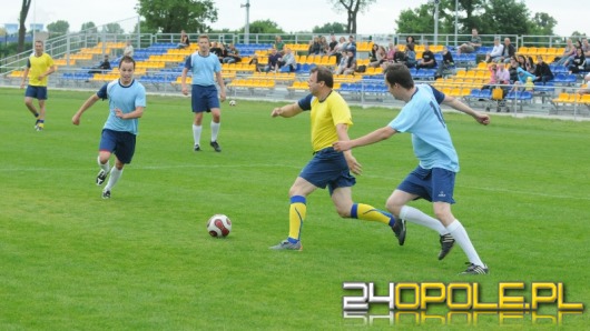 W niedzielę charytatywny mecz dziennikarzy i polityków