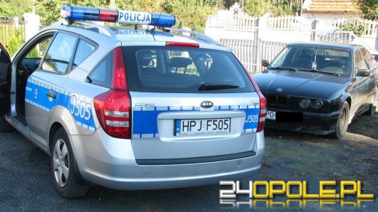 19-latkowie okradli auto i zniszczyli lampy