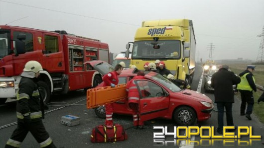 Wypadek na obwodnicy Opola - kobieta próbowała zawrócić