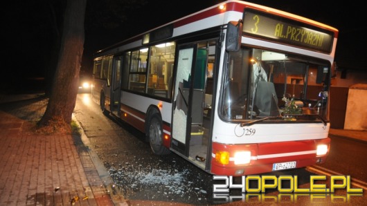 Kierowca autobusu kontra agresywni pasażerowie
