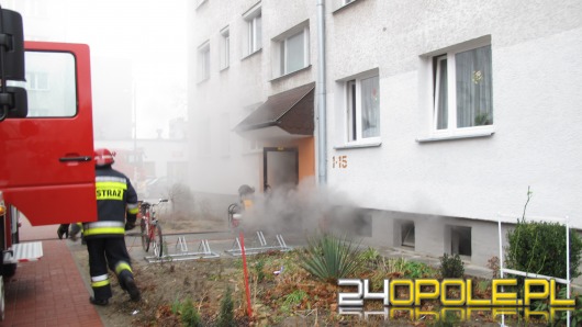 Pożar piwnicy w Strzelcach Opolskich, ewakuowano 7 osób