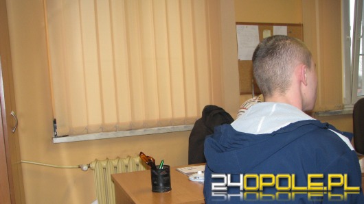 18-latkowie ukradli samochód, nie zajechali daleko