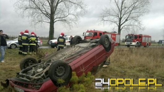 19-latek wpadł w poślizg i dachował
