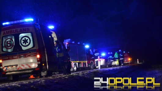 Ciężarówka uderzyła w samochód na autostradzie