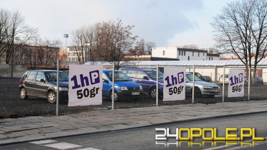 Miał być hotel a jest parking