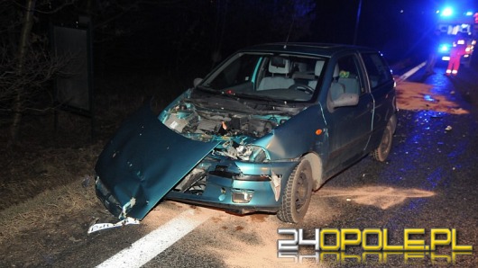 Pięć pojazdów uszkodzonych po zderzeniach w Dąbrowie