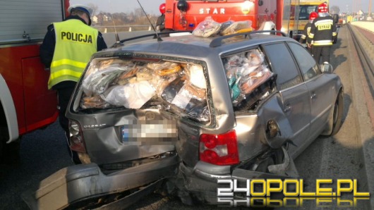 Kierowca auta dostawczego wjechał w volkswagena