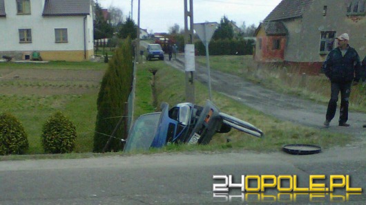 Toyota wyprzedzała traktor. Doszło do zderzenia