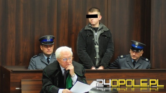 Uciekał przed policją, zabarykadował się i próbował uciec przez okno