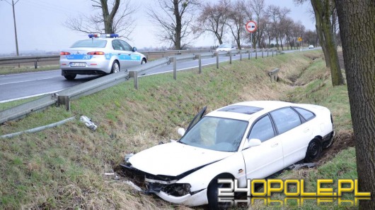 Pijany kierowca zakończył podróż w rowie