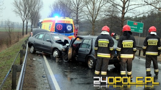 Czołowe zderzenie na trasie Opole - Zawada