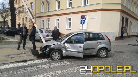 Zderzenie dwóch fordów na Pasiece