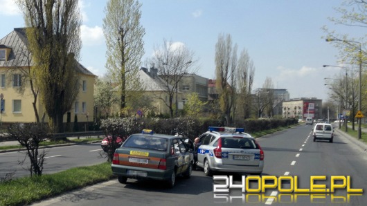 81-letni taksówkarz wjechał w radiowóz