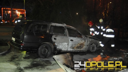 W nocy spłonął kolejny samochód