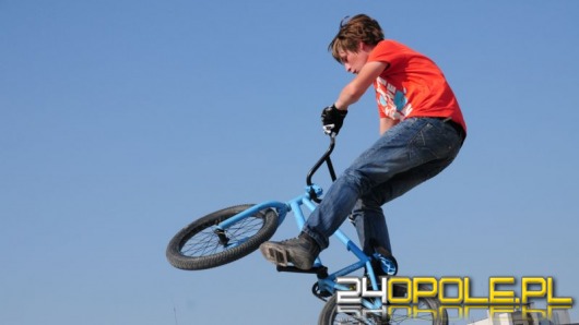 Skatepark jeszcze nie otwarty, a już oblegany