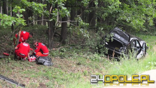 BMW dachowało pod Ozimkiem. Nie żyje 60-letnia kobieta