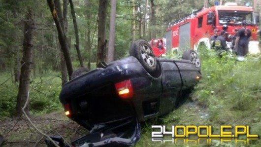 Audi dachowało na trasie Szydłów - Komprachcice