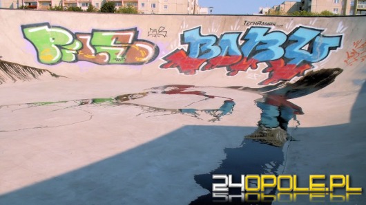 Nowy skatepark zdewastowany - ktoś rozlał tam olej