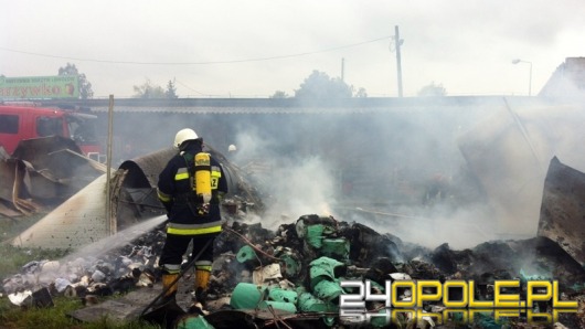 Pożar hurtowni warzyw w Strzelcach Opolskich