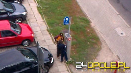 Okradał kierowców, uszkodził kilka parkomatów. Teraz zajmie się nim sąd