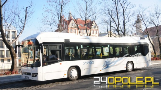 Ekologiczny autobus na ulicach Opola. Póki co na próbę